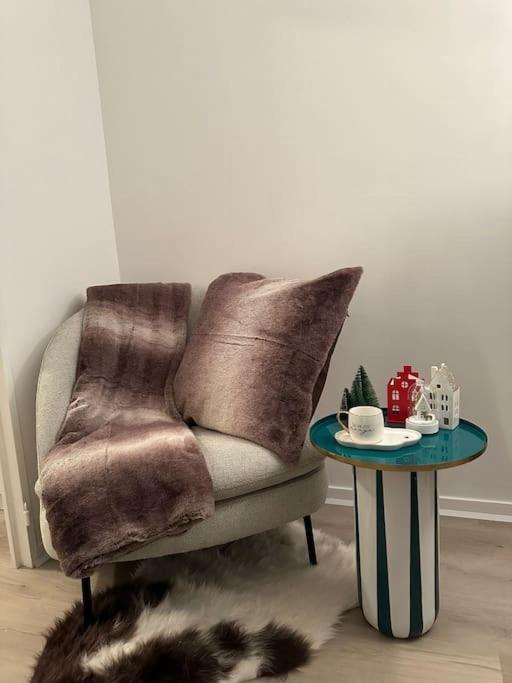 Studio Charmant Et Cosy Apartment Rueil-Malmaison Exterior foto